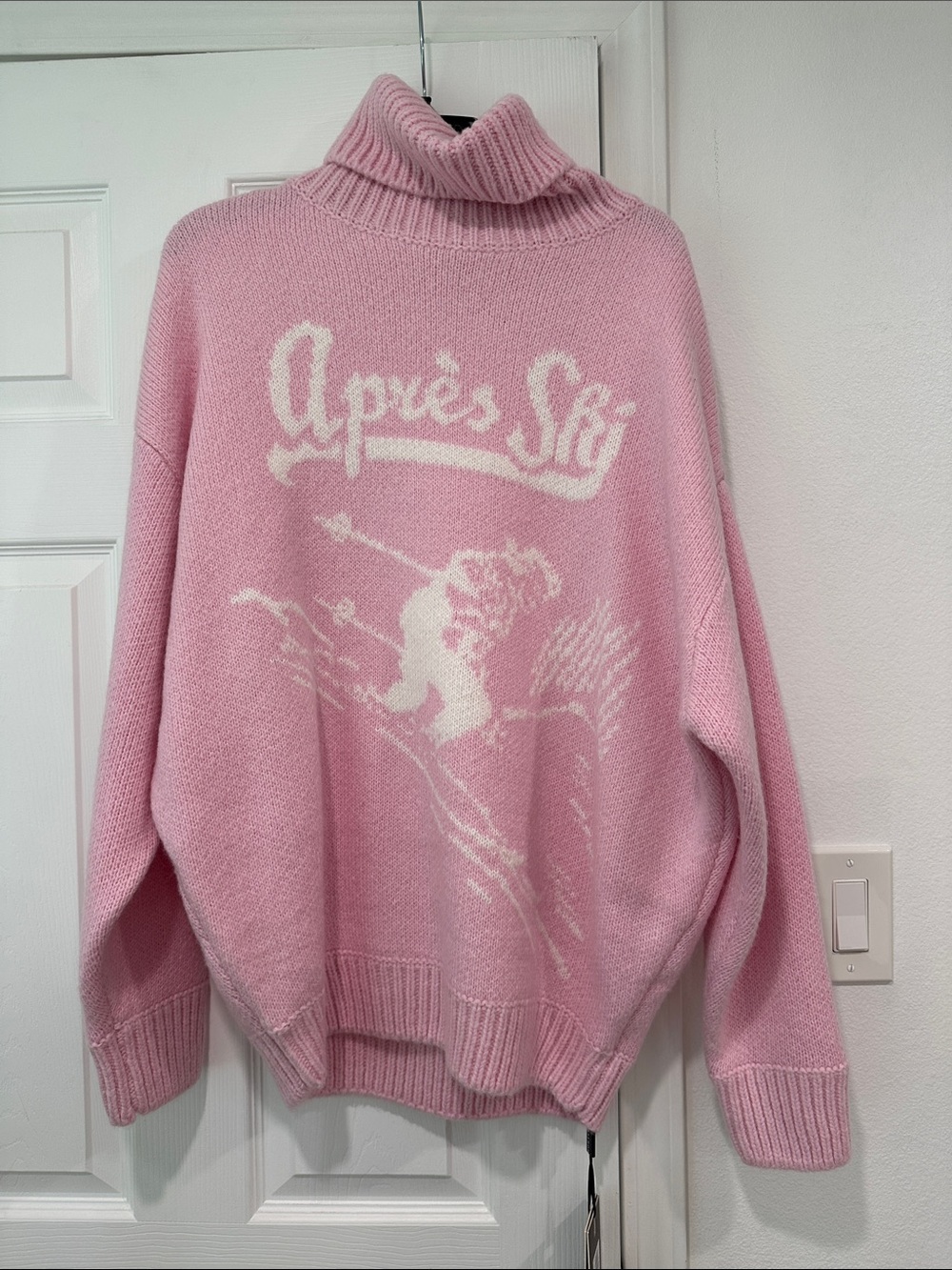 Women’s Pink Aprés Ski Turtleneck Sweater